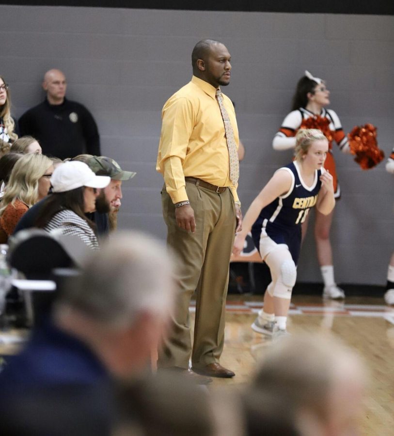 Lynn Camp High School Principal Anthony Pennington confirmed Monday evening that Rodney Clarke has been named as the new boys basketball coach.
