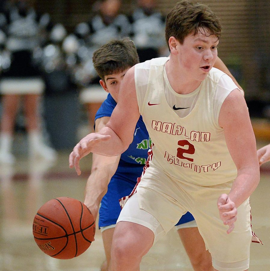 Harlan+County+freshman+guard+Trent+Noah%2C+pictured+in+action+earlier+this+season+against+North+Laurel%2C+suffered+a+season-ending+foot+injury+last+week+and+wont+be+able+to+play+in+the+13th+Region+Tournament+this+week.