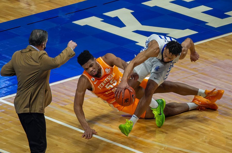 Coach John Calipari and Kentucky arent throwing in the towel despite a 5-12 record with only eight games remaining. Davion Mintz hustled for a loose ball against Tennessee with Cal urging him on.