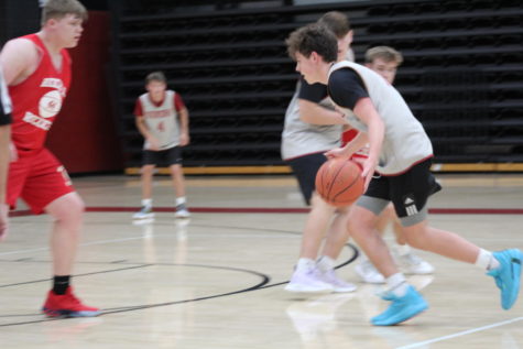 Harlan County freshman guard Maddox Huff, pitcued in action earlier this summer, scored 15 points in a win over Lee County and 14 in a win over Whitley County in scrimmage action Friday.