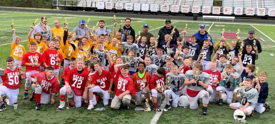 The+Harlan+County+Pee-Wee+Football+League+season+came+to+an+end+Saturday.+Members+of+all+four+teams+are+pictured+after+the+trophy+presentation.
