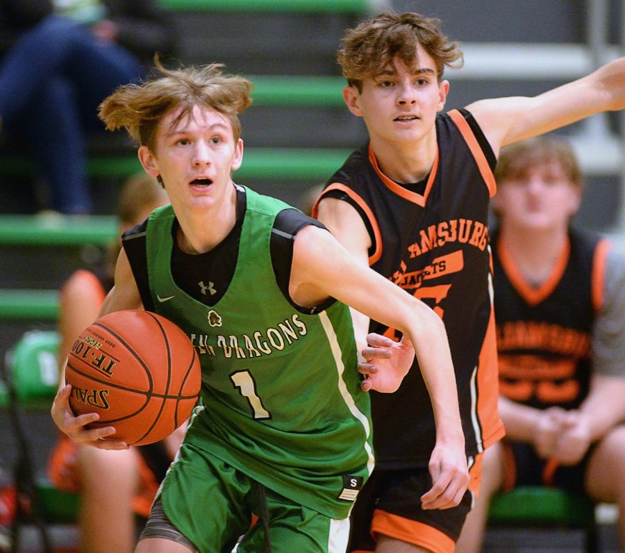 Harlans Will Shepherd drove to the basket in action earlier this week against Williamsburg. Shepherd scored 15 points on Thursday as the Green Dragons defeated Middlesboro 66-52.