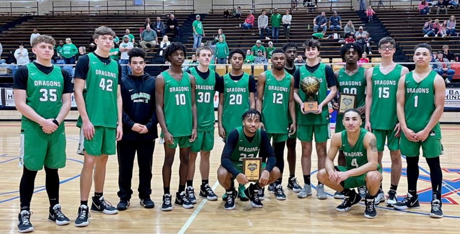 The+Harlan+Green+Dragons+are+pictured+with+the+third-place+trophy+at+the+WYMT+Mountain+Classic+after+a+76-70+win+over+Breathitt+County.