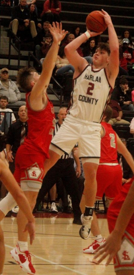 Harlan Countys Trent Noah went up for a shot in Tuesdays game against South Laurel. Noah scored 29 points as the Bears improved to 4-1 with a 71-49 win.