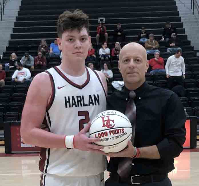 Harlan+County+guard+Trent+Noah+was+honored+during+the+Bears+game+against+South+Laurel+on+Tuesday+for+joining+the+schools+1%2C000-point+club.+Noah+became+the+eighth+player+in+school+history+to+reach+the+mark+and+the+first+sophomore.