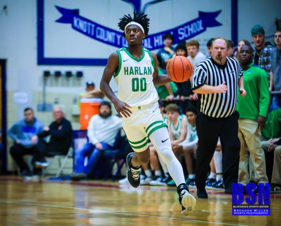 Senior guard Jordan Akal, the second all-time leading scorer in Harlan High School history as a five-year starter, signed with King University to continue his basketball career.