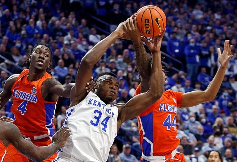Oscar Tshiebwe scored 27 points and grabbed 19 rebounds in Kentuckys win over Florida on Saturday.
