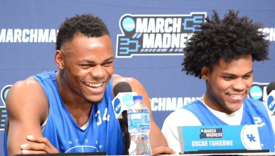 Oscar Tshiebwe (left) and Sahvir Wheeler are all smiles during Kentucky's press conference.