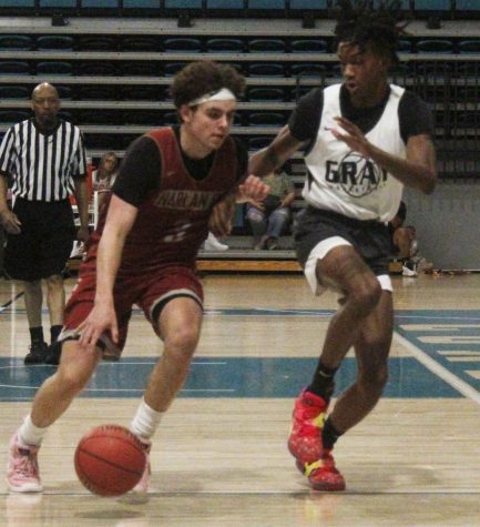 Harlan County guard Maddox Huff brought the ball down the court against Gray Collegiate, S.C., in the Coastal Carolina Team Camp on Wednesday. Huff scored 38 points in a win over Northwood Temple Academy, N.C.