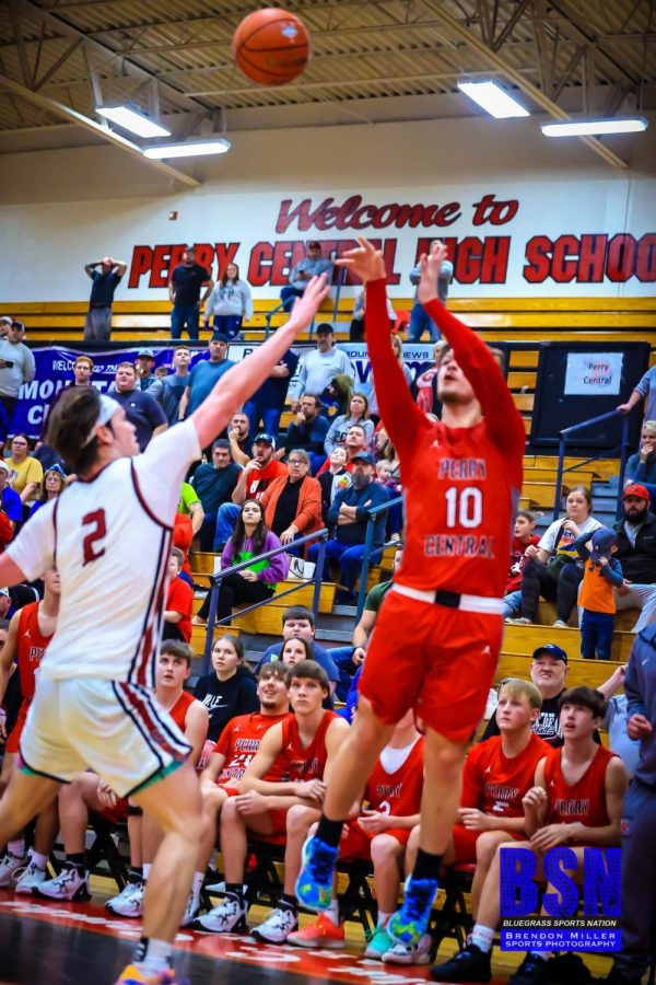 Perry Central guard Rydge Beverly put up the game-winning shot in the Commodores 52-50 win over Harlan County on Friday in the WYMT Mountain Classic semifinals.