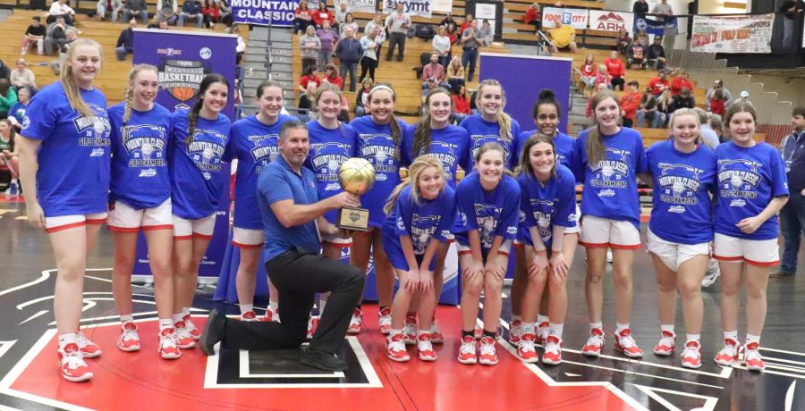 The Corbin Lady Hounds edged North Laurel 76-75 on Saturday to win the WYMT Mountain Classic.