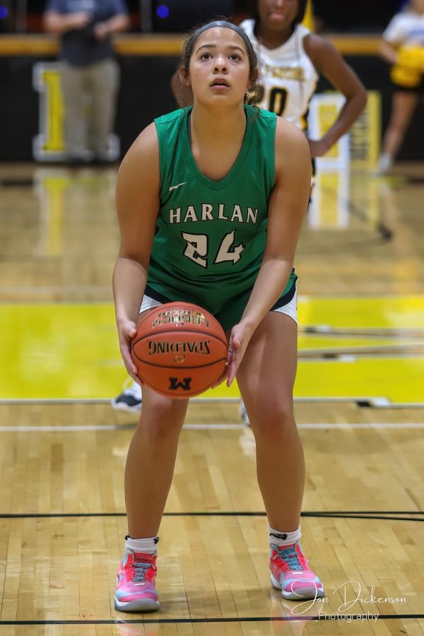 Harlan+guard+Aymanni+Wynn+scored+65+points+over+three+games+this+week+at+the+Jim+Lankster+Classic+at+Sayre+High+School+in+Lexington.+Wynn+scored+30+points+on+Thursday+in+the+Lady+Dragons+61-50+victory+over+Garrard+County.
