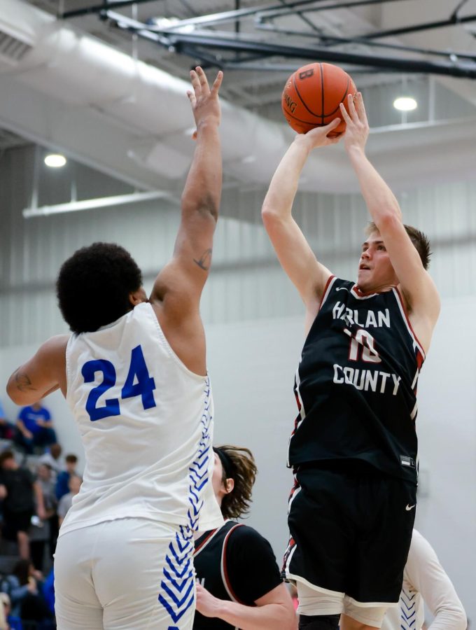 Harlan County guard Jonah Swanner put up a shot in Thursdays win at Barbourville. The Bears ended the regular season with a 25-5 record.