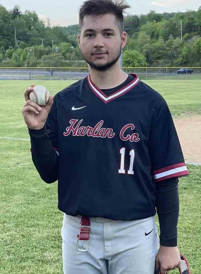 Junior+catcher+Isaac+Kelly+hit+a+home+run+and+drove+in+five+runs+as+Harlan+County+won+19-9+at+Barbourville.