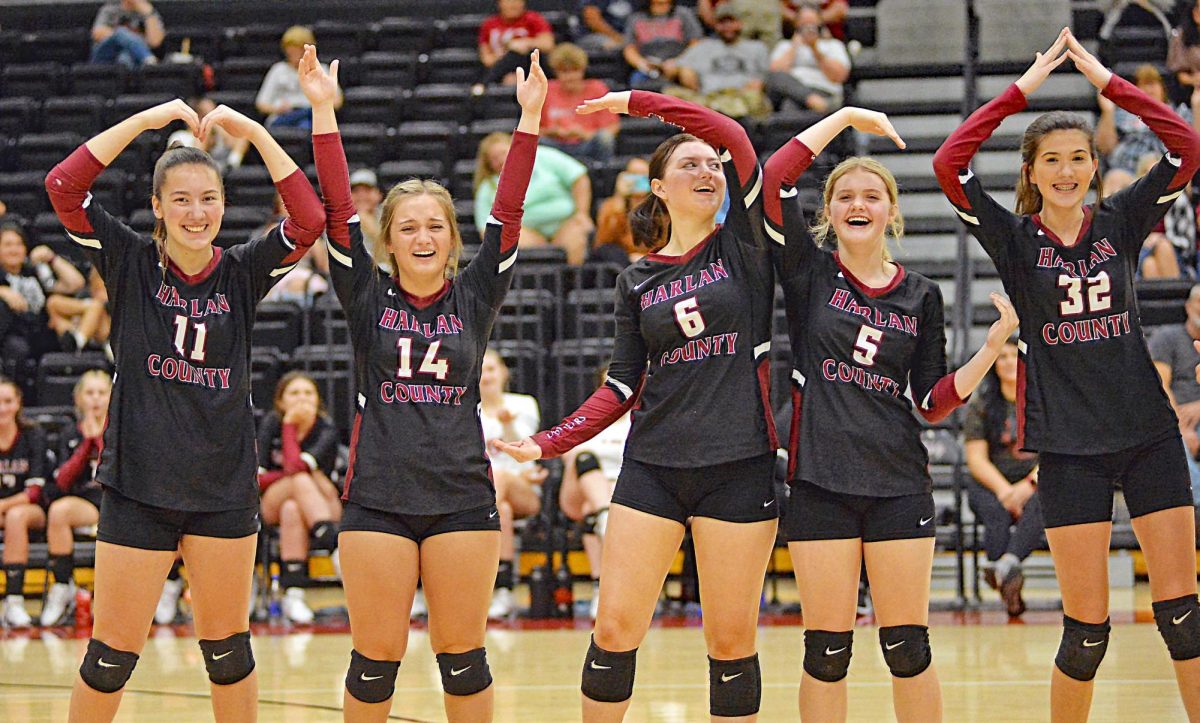 Members of the Harlan County volleyball team had fun during a break in their three-set win Monday over Pineville. Team members Kylee Hoiska, Savannah Hill, Kalista Dunn, Rileigh Duff and Destiny Cornett danced to YMCA during a timeout late in the match.