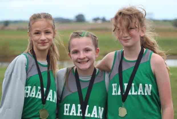 Lillie Carver (third), Priscilla Stewart (eighth) and Zoe Lawson (10th) led Harlan to a second place finish in the girls elementary race in Monticello at the Cave Run Fall Classic.
