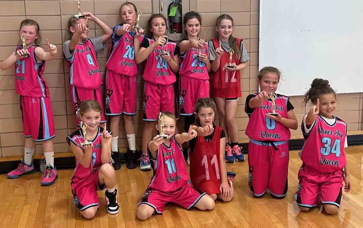 The Clover Fork Queens, an 11-under team comprised of girls from Evarts Elementary School, captured first place in the Shooting Stars All-Star Classic. The Queens went 3-0 and defeated Nothing But Net in the championship to claim the title at Science Hill High School in Johnson City, Tenn. 