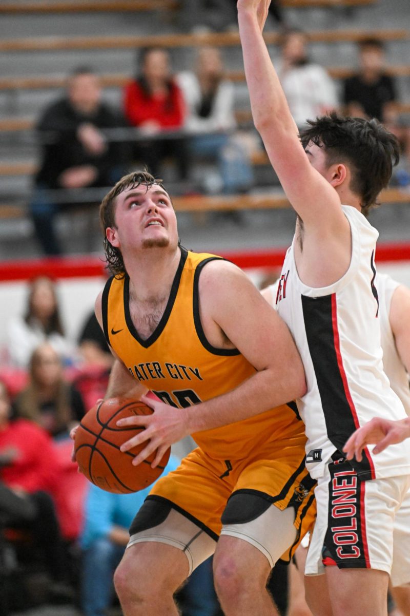 Middlesboro senior center Bryce Bowling worked inside for a shot against Whitley County on Tuesday.