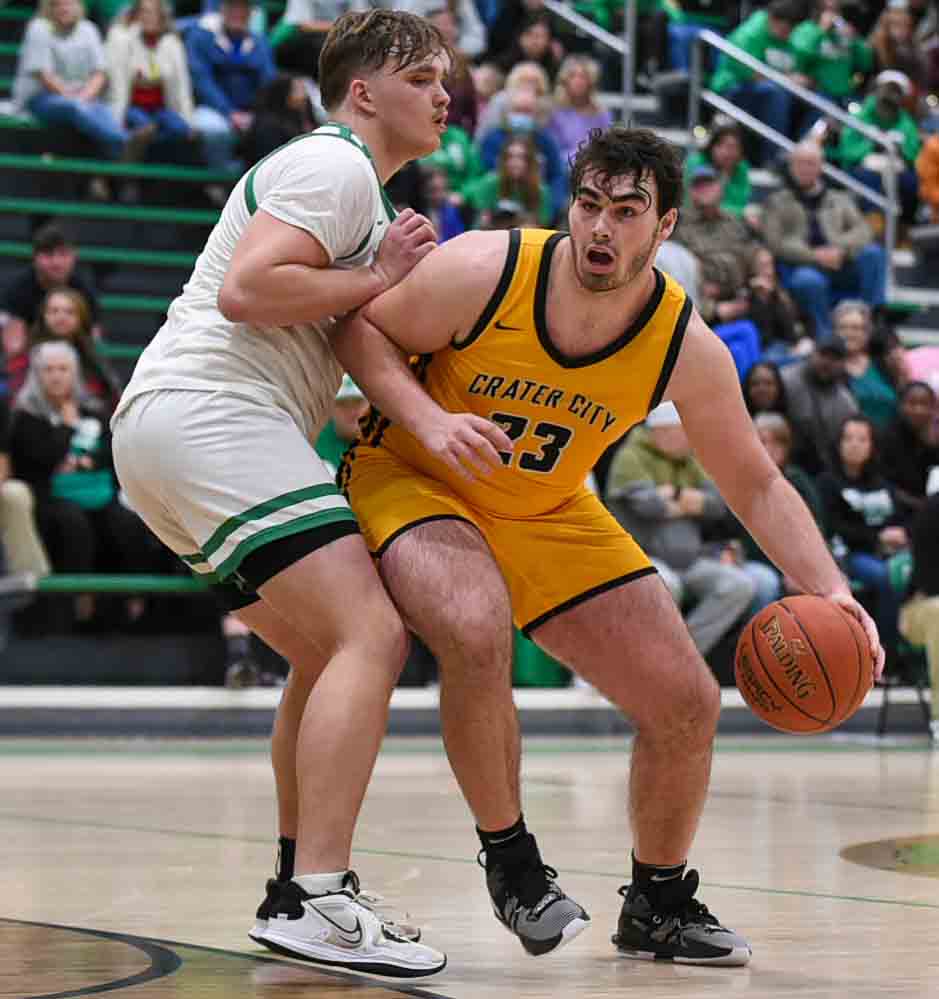 Middlesboro senior forward Trey King had 18 points and six rebounds in the Yellow Jackets win over Thomas Walker, Va., on Saturday at Lincoln Memorial University.