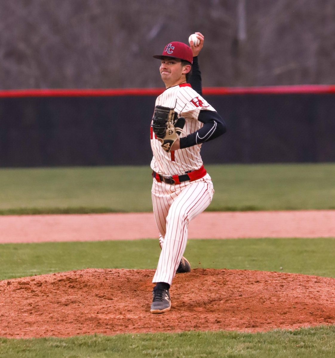 Harlan+County+junior+Alex+Creech+gave+up+only+one+hit+over+five+shutout+innings+as+the+Bears+coasted+to+a+7-1+win+Thursday+over+previously+unbeaten+Shelby+Valley.