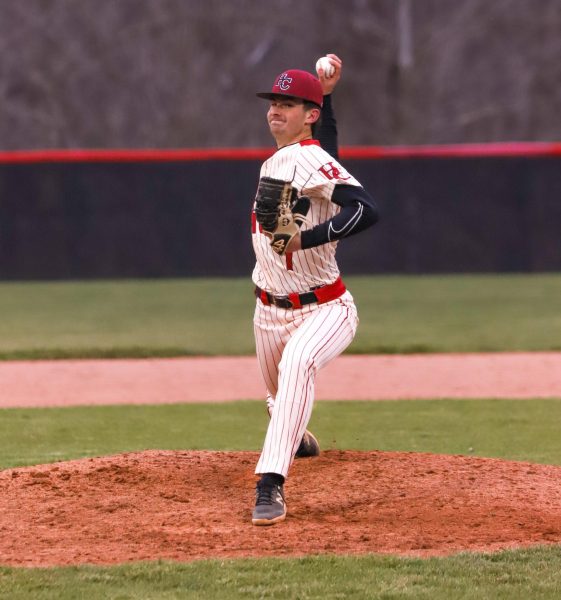 Harlan County junior Alex Creech gave up only one hit over five shutout innings as the Bears coasted to a 7-1 win Thursday over previously unbeaten Shelby Valley.