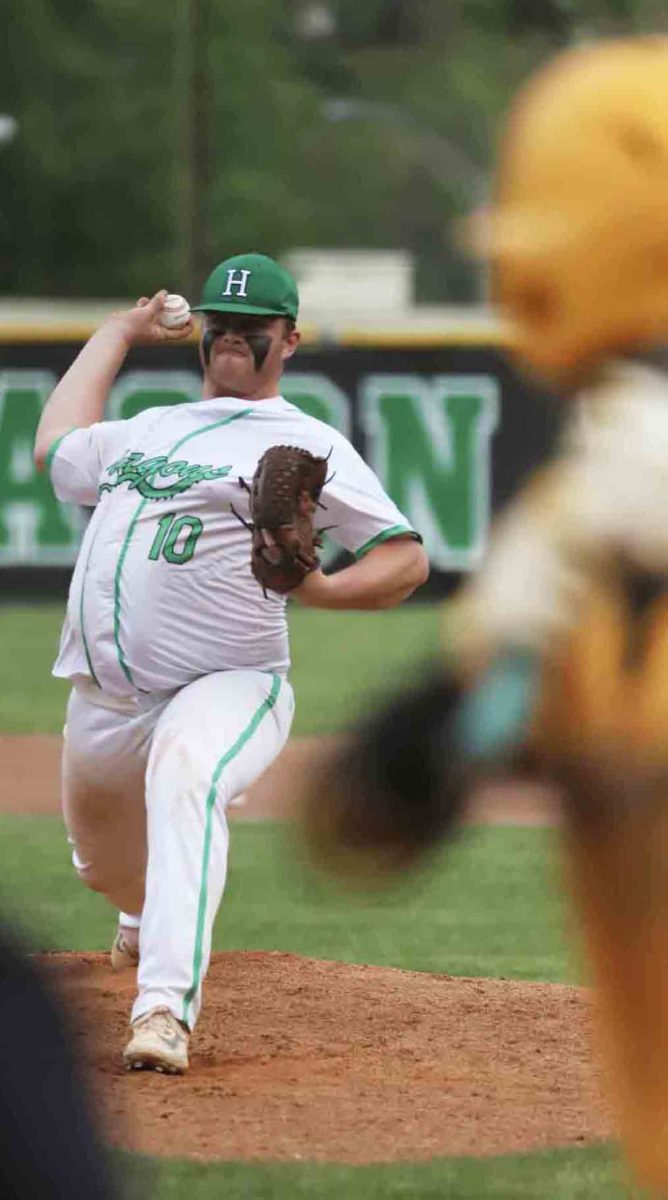 Harlan junior Jared Moore gave up one run over three innings and supplied a pair of singles on offense in the Dragons 13-11 win Tuesday over visiting Middlesboro.