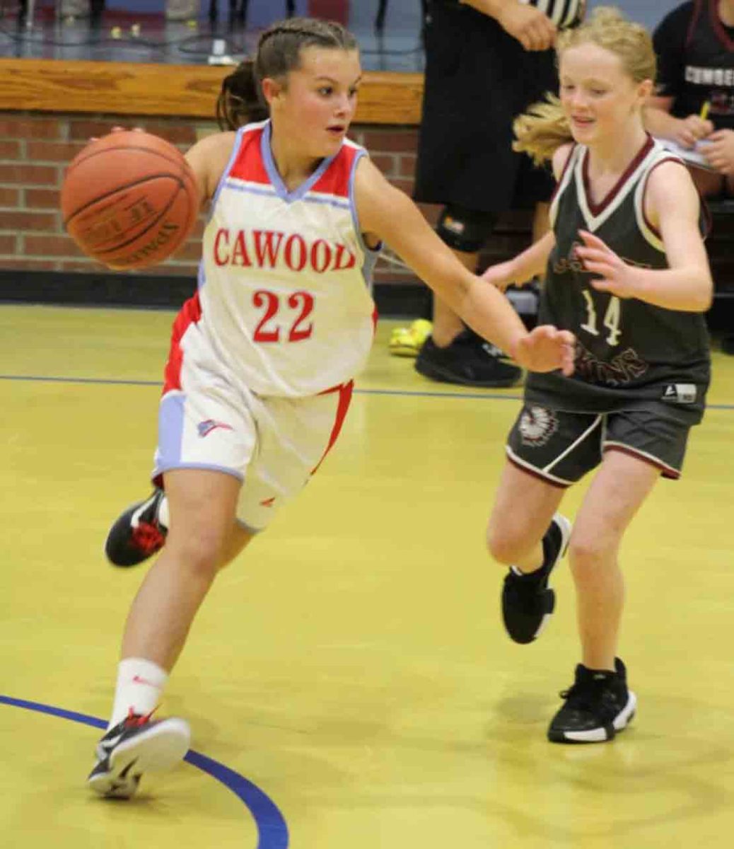 Cawood guard Bella Ford, pictured in action earlier this season, scored 15 points Monday in the Lady Comets' win at Rosspoint.