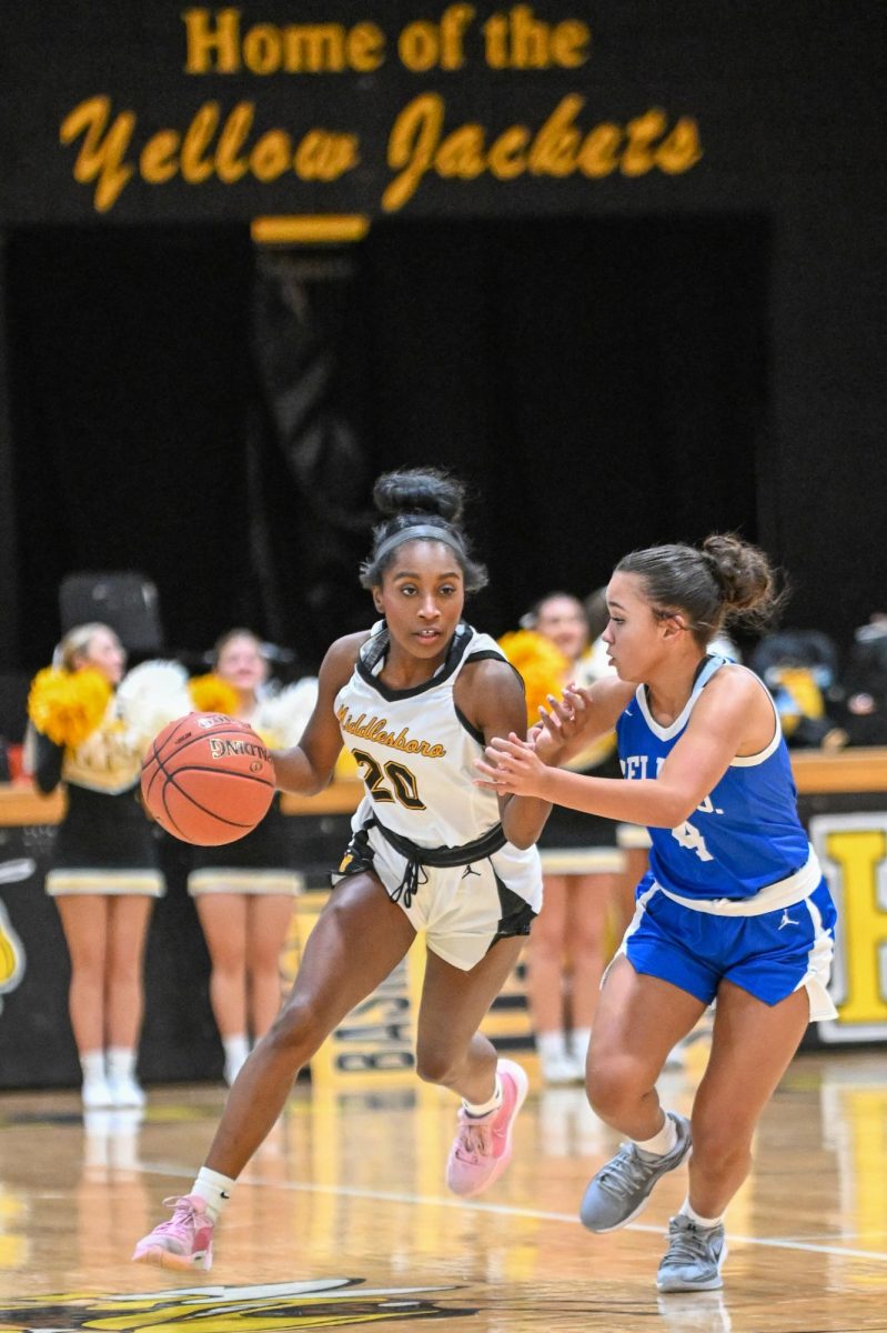 Middlesboro senior guard Keevi Betts raced down the court in district acton Friday against Bell County. Betts scored 16 points in the Lady Jackets’ 53-48 win.