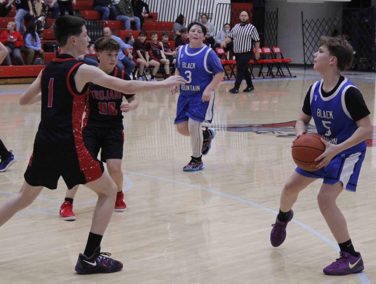 Black Mountain's Kash Gooden prepared to launch a shot in Tuesday's game at James A. Cawood.