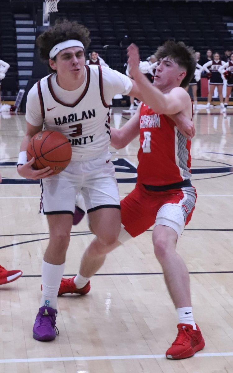 Harlan County senior guard Maddox Huff, pictured in action earlier this season, scored 35 points Friday in the Bears' loss to Boyd Anderson, Fla., in the Seahawk Holiday Classic at Hilton Head, S.C.