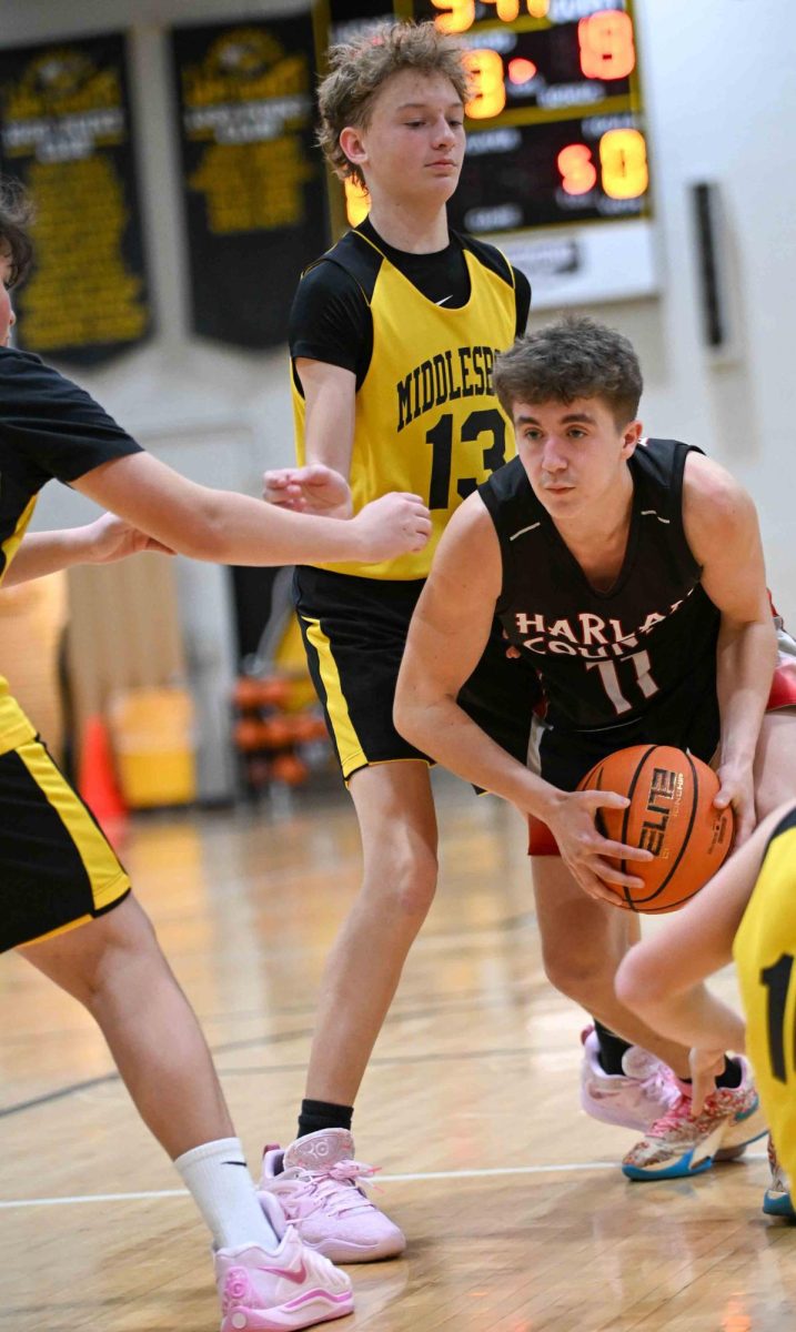 Harlan County forward Hudson Faulkner scored 11 points in the Bears' 32-27 win Saturday over R.W. Combs.