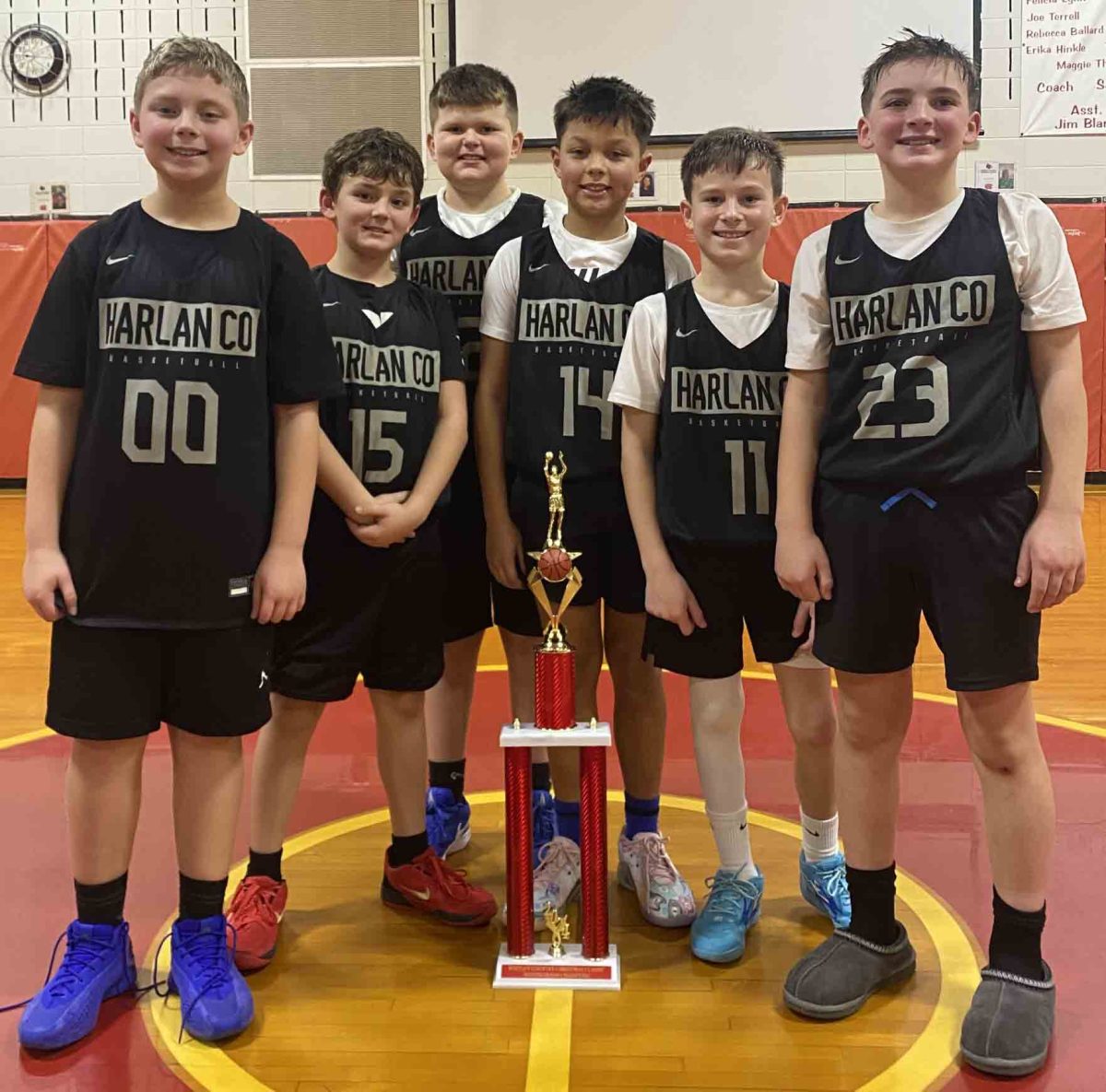 Harlan County reeled off wins in six straight games over the weekend at Whitley County to win a fourth-grade tournament. Team members, from left, include Eli Davis, Kasen Ely, Easton Halcomb, Sawyer Shackleford;, Weston Nolan and Deacon Lisenbee.