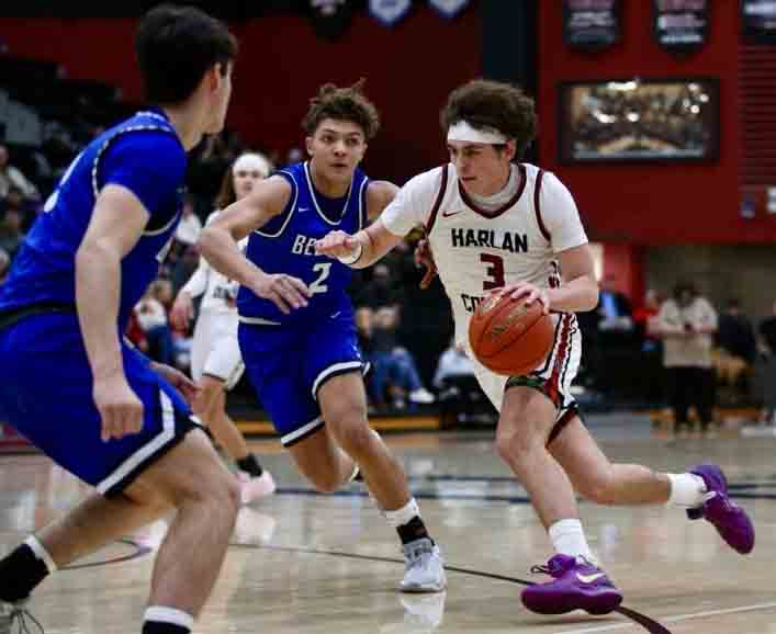 Harlan County guard Maddox Huff, pictured in last week's 2A Section 7 championship game, scored 20 points Saturday as the Bears advanced in 2A state competition with a 53-36 win over Mercer County.