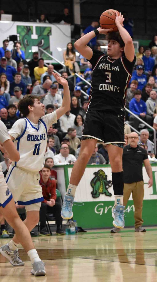 Harlan County senior guard Maddox Huff scored 29 points to earn tournament most valuable player honors in the Black Bears' 61-51 win over Bell County on Friday.