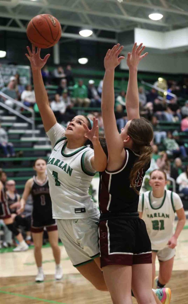 Harlan senior forward Kylie Noe worked inside for two of her team-high 26 points in the Lady Dragons' 80-69 win over visiting Leslie County.