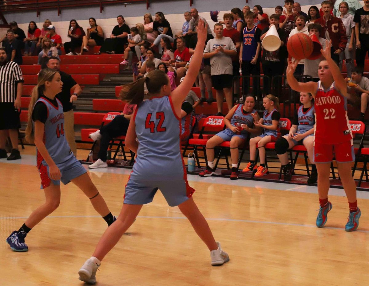 Cawood’s Bella Ford put up a shot Thursday in middle school basketball action at James A. Cawood on Thursday.
