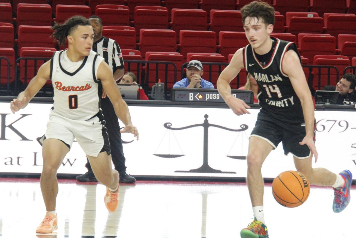 Harlan County’s Trent Cole worked down the court in scrimmage action Tuesday at UVA-Wise. Cole led the Bears with 12 points in a 49-27 win over Virginia High School.