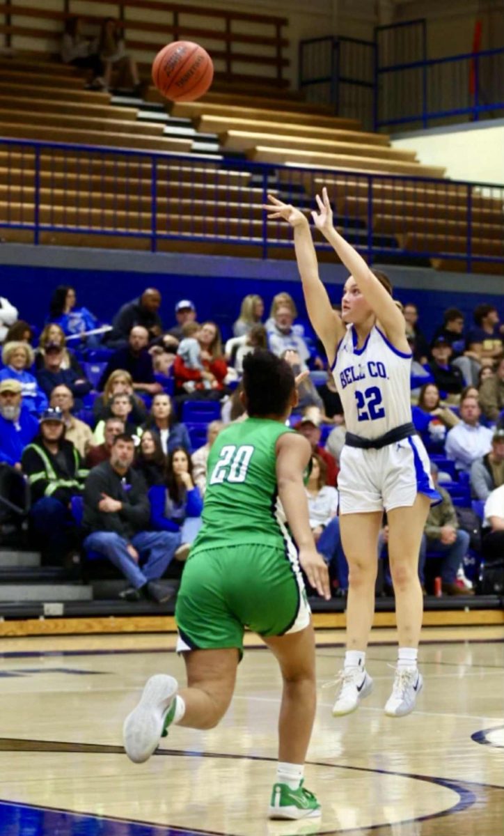 Bell County guard Aubrey Miracle hit three 3-pointers in the first quarter Tuesday in the Lady Cats' 68-38 win over visiting Harlan.