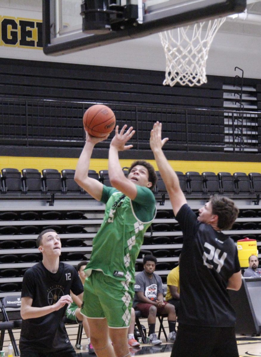 Harlan junior forward Kobe Noe poured in 28 points Wednesday as the Green Dragons pushed South Laurel to the buzzer before falling 57-55. Noe scored 16 in a 63-52 win over Knox Central.