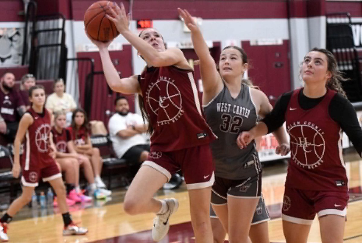 Harlan County sophomore guard Jaycee Simpson worked inside for a shot during a 36-35 win over West Carter in the Campbellsville Team Camp on Wednesday.
